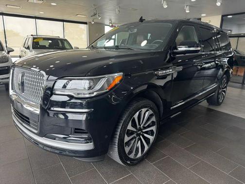 Black 2022 Lincoln Navigator L Reserve