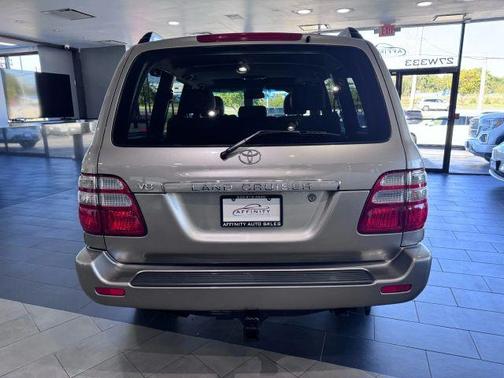 2004 Toyota Land Cruiser