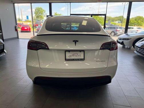 2020 Tesla Model Y Long Range