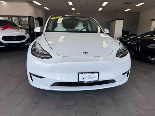 2020 Tesla Model Y Long Range
