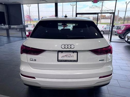 2021 Audi Q3 40 Premium