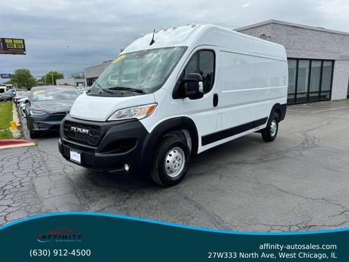 White 2024 RAM ProMaster 2500 High Roof