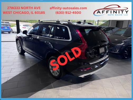 2016 Volvo XC90 T6 Momentum