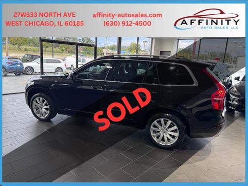 2016 Volvo XC90 T6 Momentum