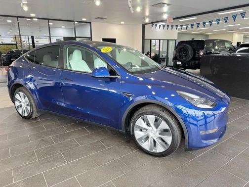 2023 Tesla Model Y Long Range