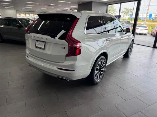2020 Volvo XC90 T5 Momentum 7 Passenger