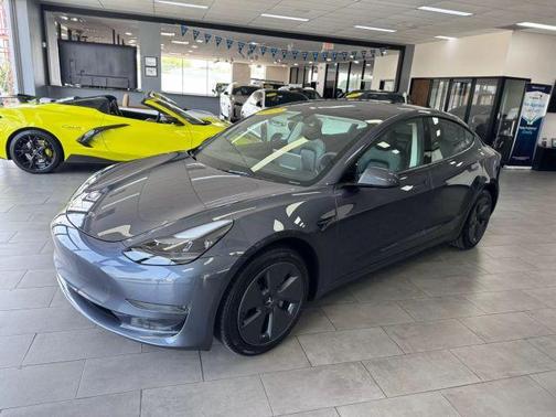 2023 Tesla Model 3 Base