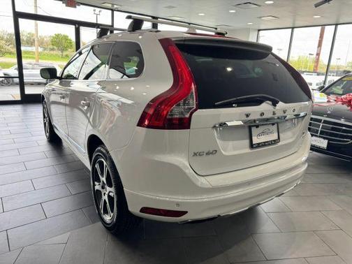 Ice White 2014 Volvo XC60 T6