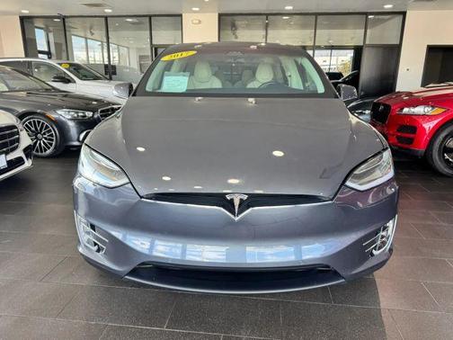 Gray 2017 Tesla Model X 90D