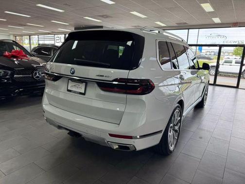 2023 BMW X7 xDrive40i