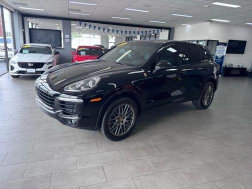 2017 Porsche Cayenne Platinum Edition