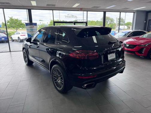 2017 Porsche Cayenne Platinum Edition