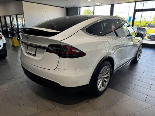White 2019 Tesla Model X Long Range