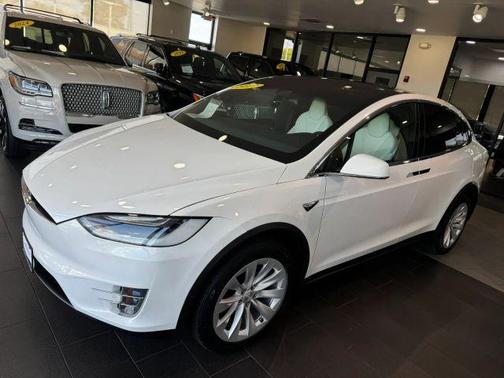 White 2019 Tesla Model X Long Range