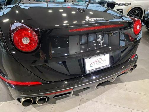 2015 Ferrari California T