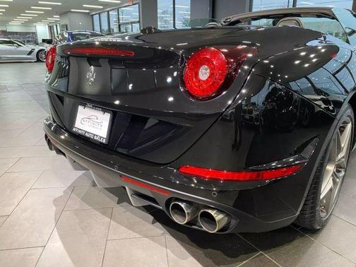 2015 Ferrari California T