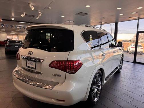 2017 INFINITI QX80 Signature Edition