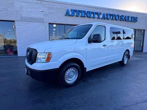 2018 Nissan NV Passenger NV3500 HD S V6/S V8