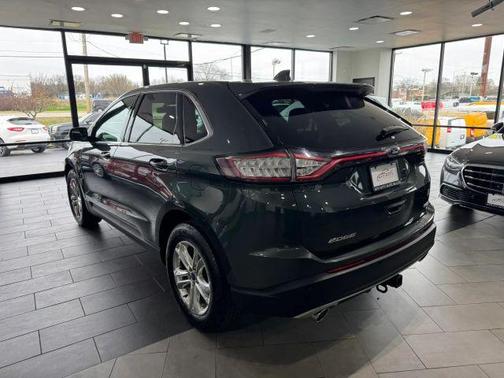 Green 2015 Ford Edge SEL