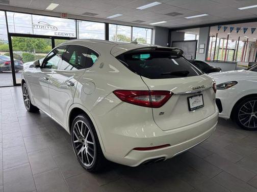 2017 Maserati Levante Base