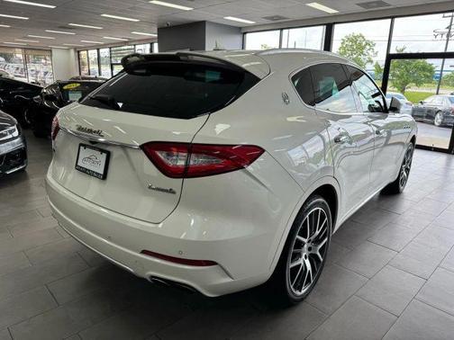 White 2017 Maserati Levante Base