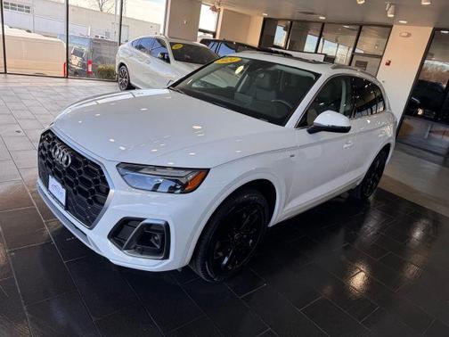 2024 Audi Q5 45 S line quattro Premium