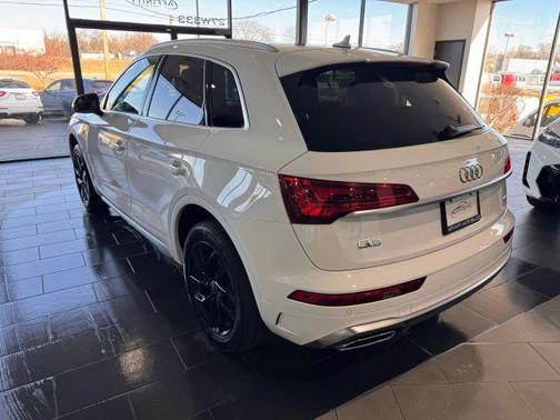2024 Audi Q5 45 S line quattro Premium