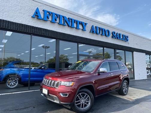 Photo 1 of 47 of 2017 Jeep Grand Cherokee Limited