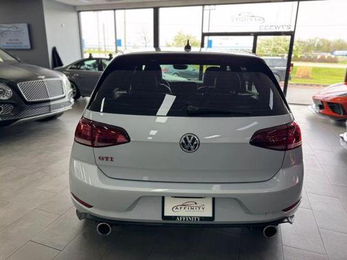 2019 Volkswagen Golf GTI 2.0T SE