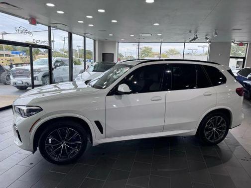 2020 BMW X5 M50i