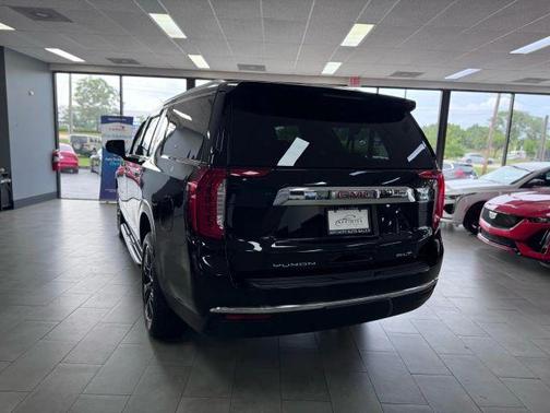 2021 GMC Yukon XL SLT