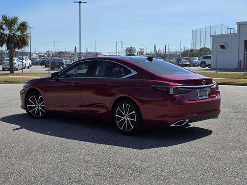 2025 Lexus ES 350 Base