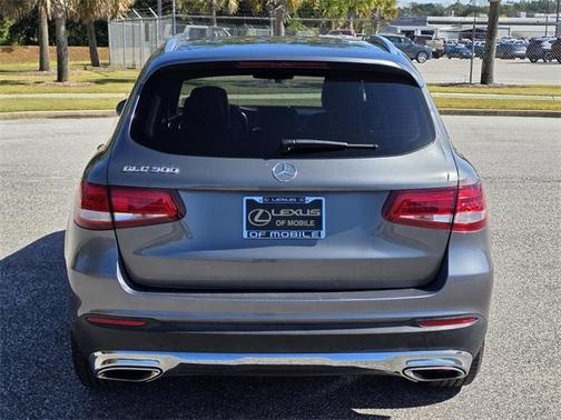 2017 Mercedes-Benz GLC 300 Base