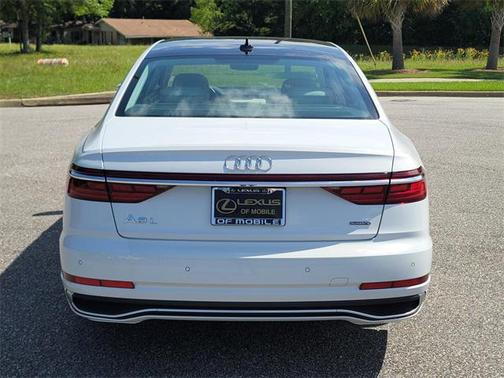 2023 Audi A8 L 55 TFSI quattro Tiptronic