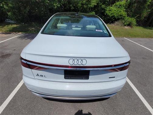 2023 Audi A8 L 55 TFSI quattro Tiptronic