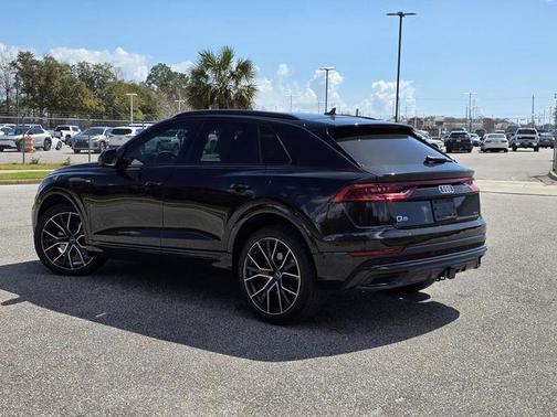 2021 Audi Q8 55 Premium Plus