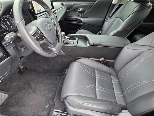 2025 Lexus ES 350 Ultra Luxury