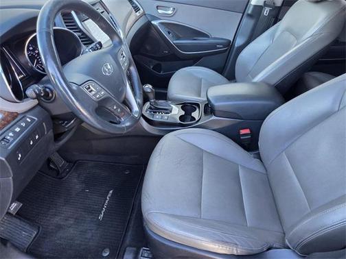 2017 Hyundai SANTA FE SE Ultimate