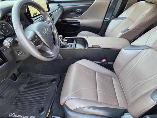 2023 Lexus ES 300h Ultra Luxury