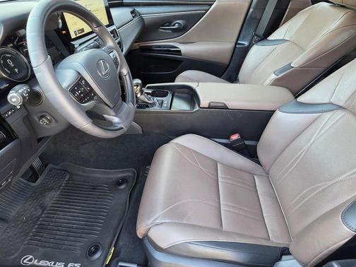 2023 Lexus ES 300h Ultra Luxury