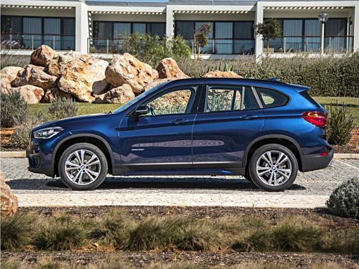 Alpine White 2018 BMW X1 sDrive28i