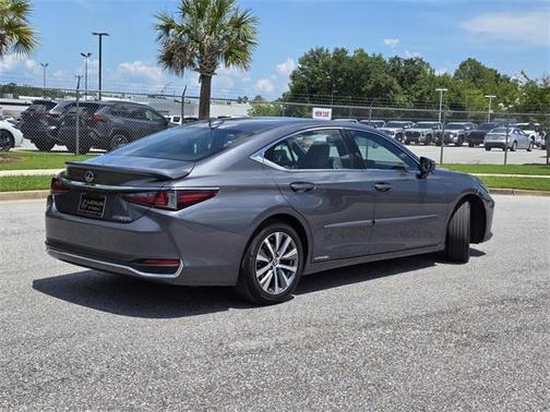 2020 Lexus ES 300h Base