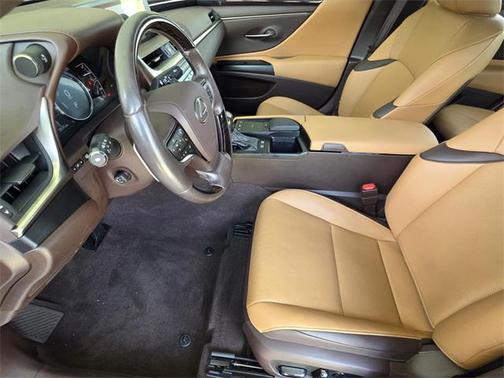 2020 Lexus ES 300h Base
