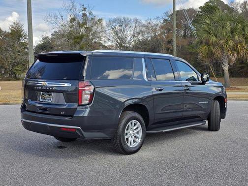 2022 Chevrolet Suburban LT