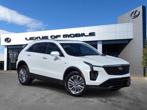 Crystal White Tricoat 2025 Cadillac XT4 Premium Luxury