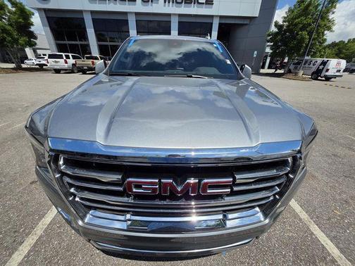 Sterling Metallic 2023 GMC Yukon SLT