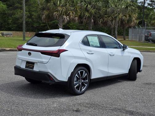 2026 Lexus UX 300h Premium