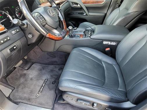 2017 Lexus LX 570 Base