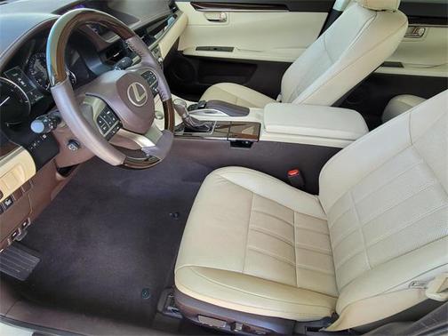 2017 Lexus ES 350 Base