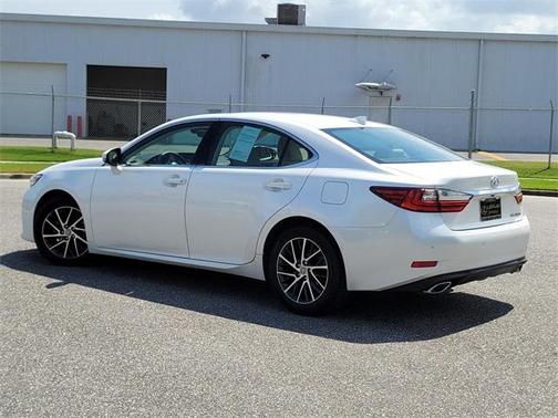 2017 Lexus ES 350 Base